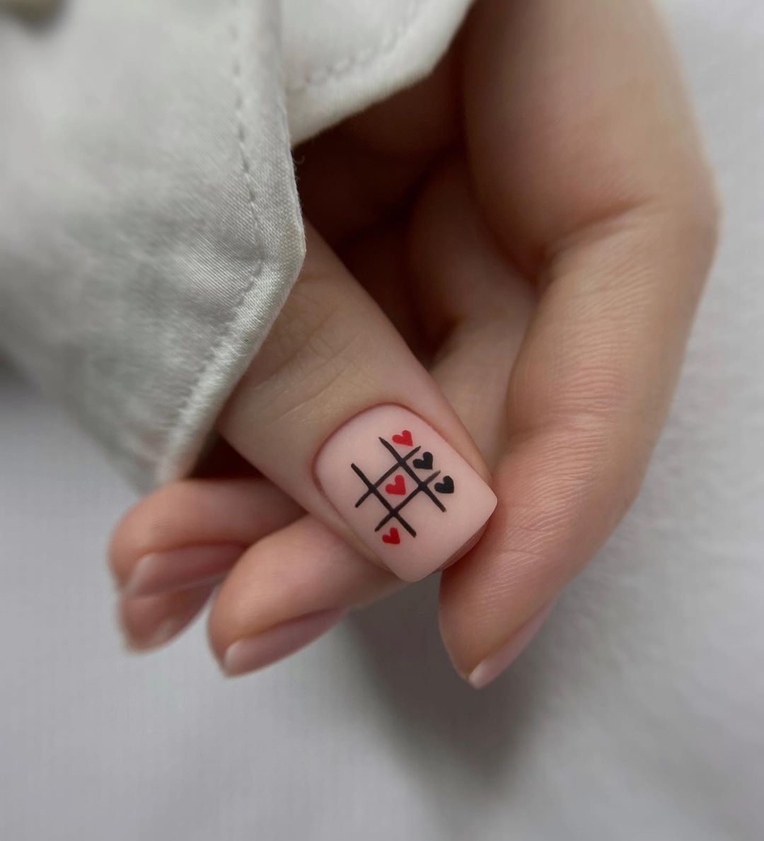 Valentine’s Day Nail, nail art design and ideas for Valentine’s Day