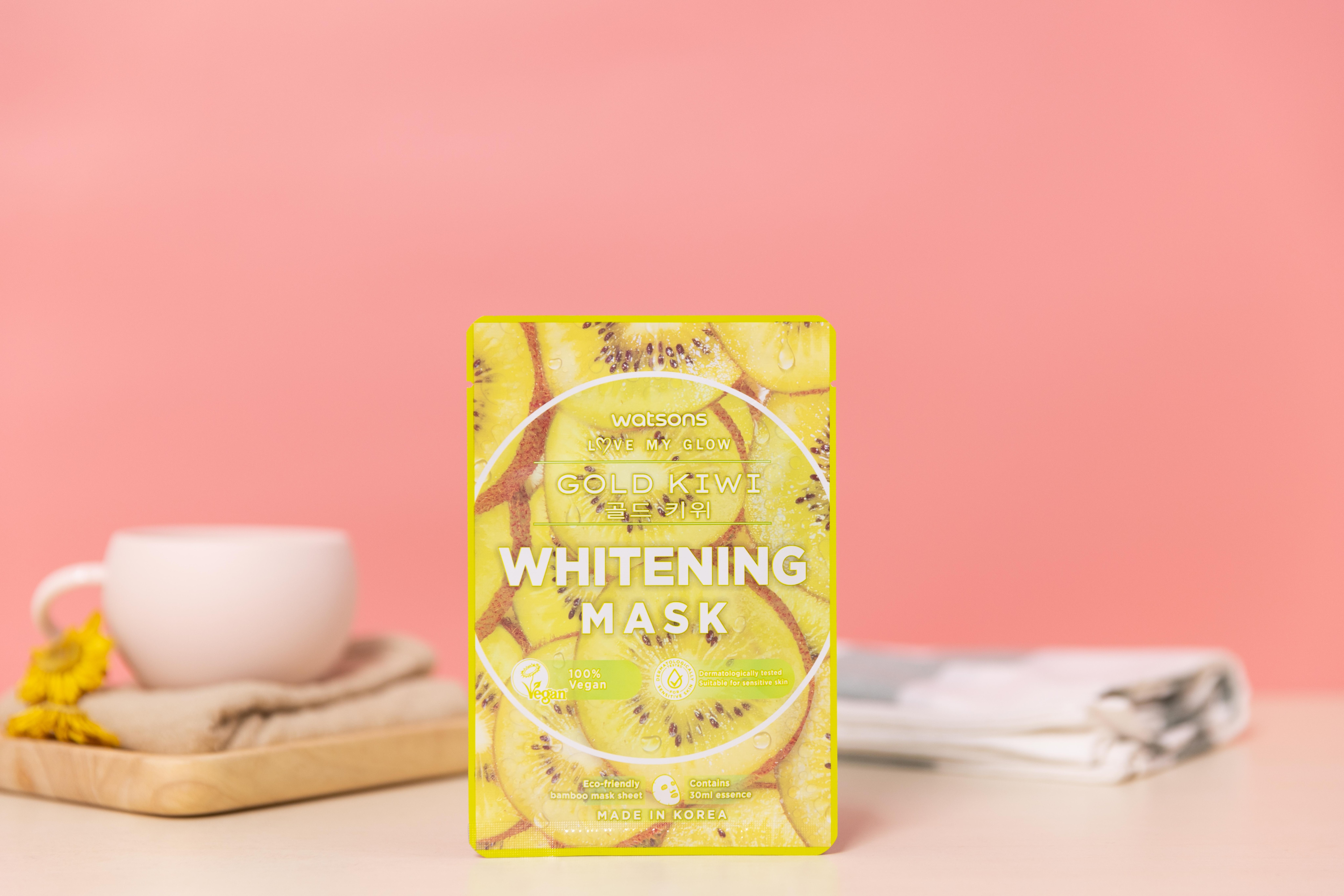 Watsons Kiwi Whitening Mask help to tackle summer skin problems like pigmentation.